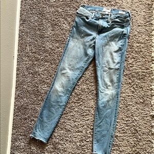 Women's frame skinny jeans. Light wash